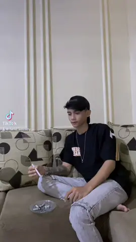 #laki” tidak bercerita🚬