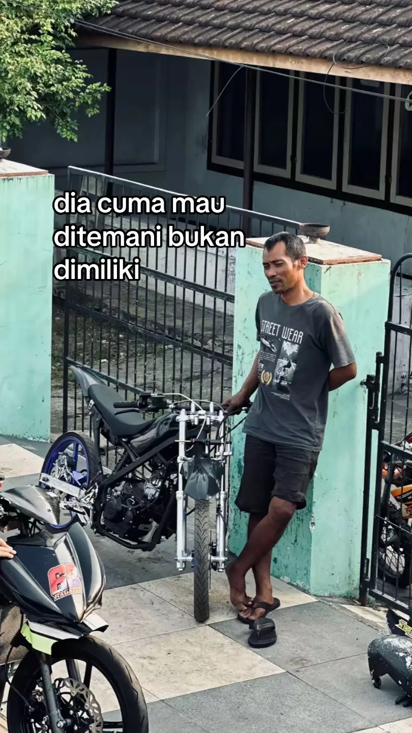 ib:@gsnggg #4u #fyp #sadvibes🥀 #fypシ゚viral🖤tiktok #masukberandafyp #masukberandafyp #xbca #sadstory 