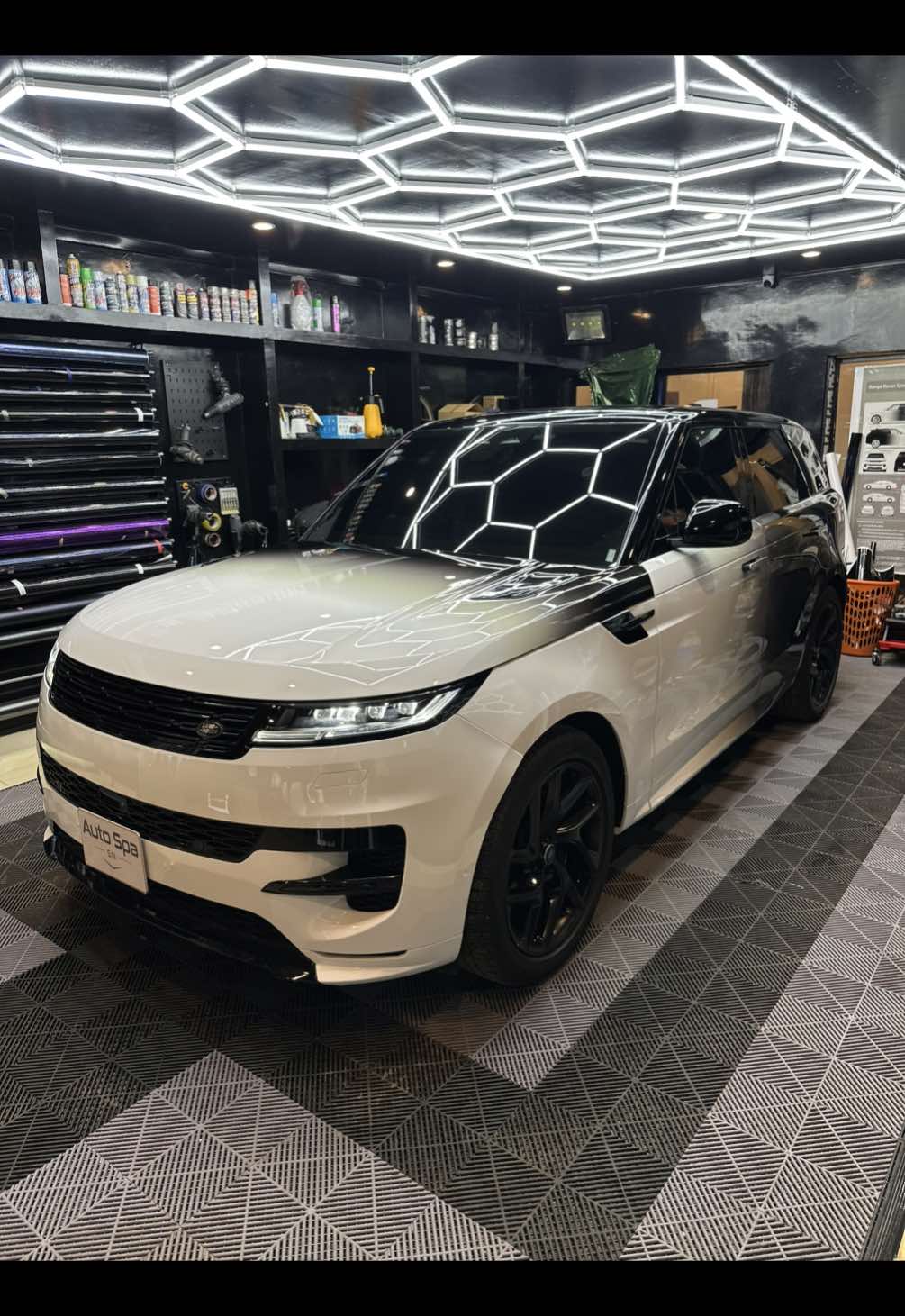 Covering unique de cette Range Rover Sport 2024🚨 Merci @Mia Guisse pour la confiance 🤍🖤 📍 POINT E, Dakar [En face de l’UCAD, rue de la Brioche Dorée] ☎️ +221 77 702 40 03 / 33 824 55 28 📧 autospasn@gmail.com #tiktoksenegal #senegal #221 #foryou #viralvideo #rangerover #pourtoii 