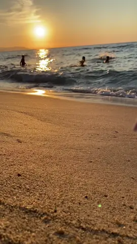 My birthday 🎂❤️#birthdaygirl #18thbirthday #summervibes☀️ #beachvibes #fypシ゚ 