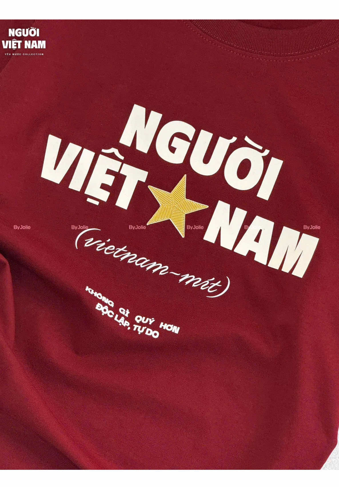 Tổ quốc gọi, tụi tui lên đồ liền. Các bà ready cho ngày lễ 2/9 chưaaaaaa? Tặng khăn Tự Hào Việt Nam từ 2 áo đó nhaaaa #BYJOLIE l #VietnamHeritage #OOTD #ÁoYêuNước