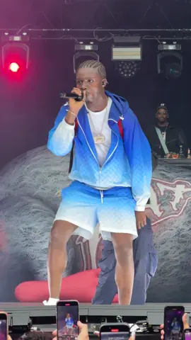 @LaMano🚫🦵🏾 à @Estivale Open Air  #lamano #lamano19 #estivaleopenair 