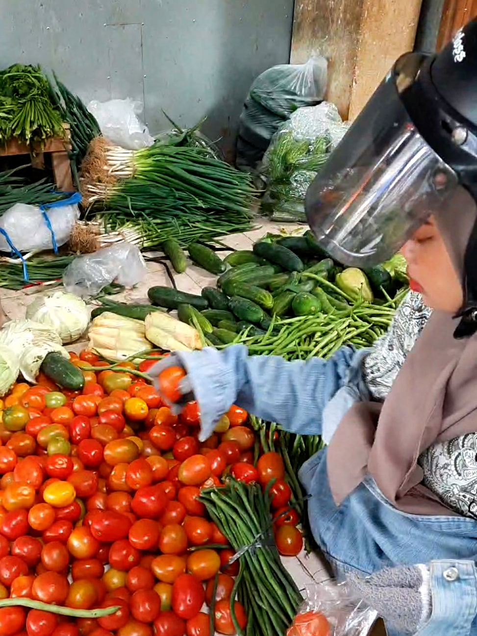 Carrot > Tomato, no debate @gpnya nama  #carrot #tomato #healthyfood #jet2holidays #july2025 
