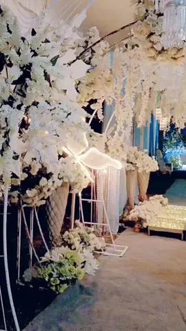 Rias Pengantin AZZA #kerenbanget #fybシviral #fyp #jangkauanluas #azzatrenddekorasi #dekorasiwedding #dekorasi 