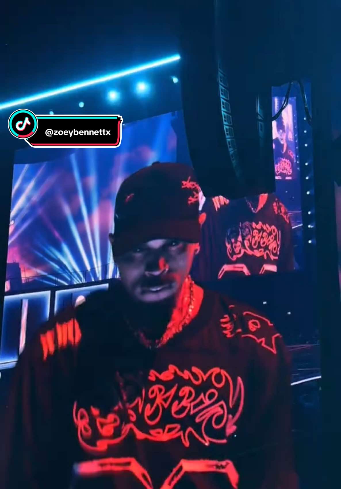 so happy I caught this partttt😍 #chrisbrownofficial #fyp #chrisbrown #breezybowl #showme @chrisbrownofficial 