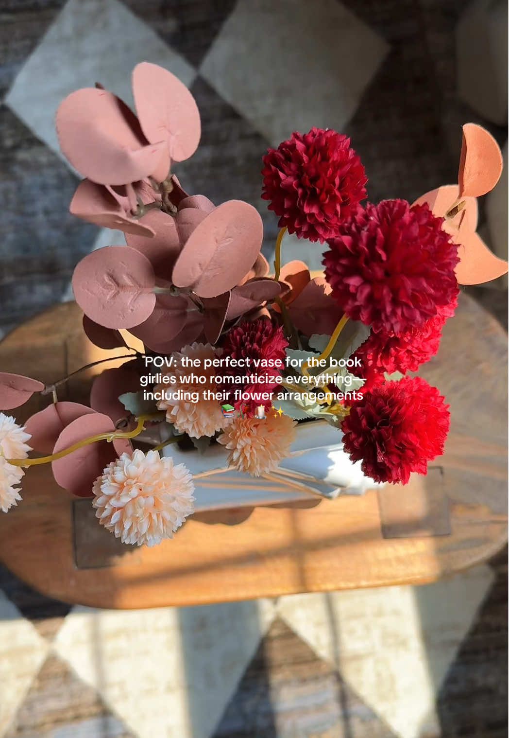 Book girl approved 📖 This book vase is giving cozy cottage core vibes 🌷✨ #BookTok #bookvase #bookvaseforflowers #bookdecor #cottagecore #tiktokshopbacktoschool #tiktokshopcreatorpicks 