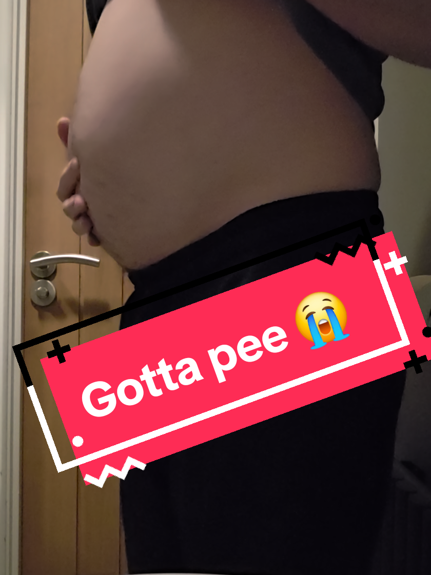 I gotta pee soooo bad, does this happen to anyone else? 😭 #bladder #pee #toilet #relatable #bloated #Fitness #gym 