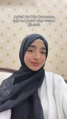 Should have been careful while praying😔 Happy friendship day to my babyyyyy😚💕🥹 @ugc_rabia LUV YOU SMMMMMM  #friendshipday #BestFriends #bestie #relatable #bff #bestfriendforever #mybaby  