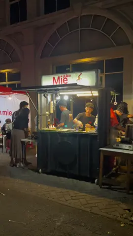 📍Bukan mie ayam | ⏰ 17.00-23.00 | #foryoupage #viral #fyp 