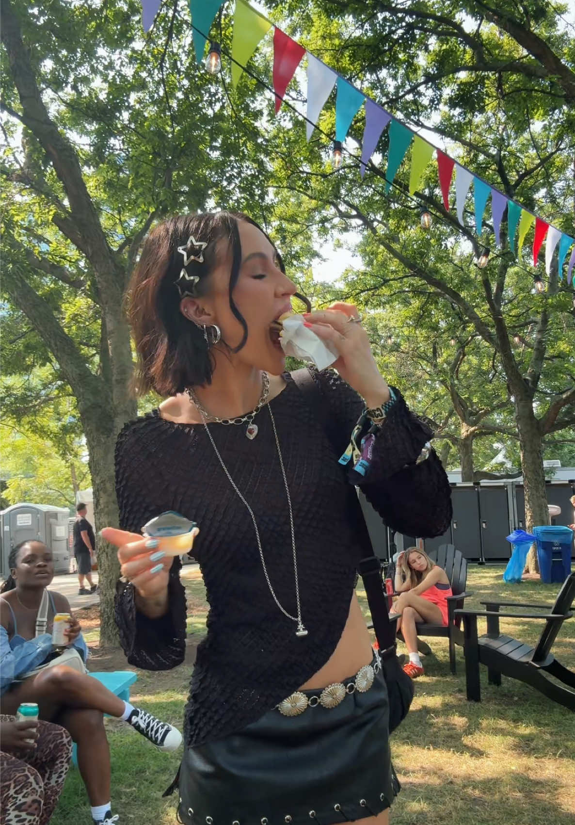 spend day 3 at lollapalooza with me ✨ #lollapalooza #Vlog #dayinmylife #musicfestival #festivalvibes #doechii 