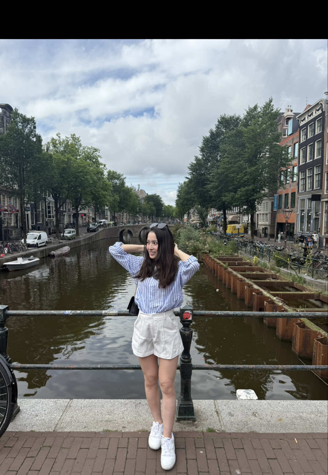 Amsterdam 🚂 Antwerp in a day! Started the morning in Amsterdam with some much-needed laundry (my socks were running out haha) and treated myself to my second slice of Dutch apple pie at @koffieschenkerij 🍎🥧 I was at the same spot 2 years ago, so it felt extra nostalgic! By the afternoon, I’d made it to Antwerp and started exploring the streets… and of course had to hit up a local supermarket 🛒 Anyone else weirdly obsessed with grocery stores abroad? Or is it just me? 😅 #amsterdam #travelgram #travel #antwerp #netherlands #belgium #applepie   