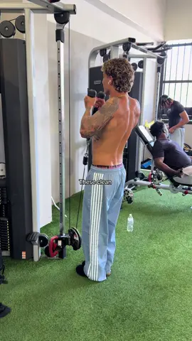 The color way on these are crazy #sweatpants #pants #mensfashion #gym #trackpants 