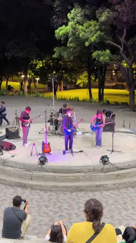 No quiero soñar mil veces las mismas cosas… 🇦🇷🫵🏻 #sodastereo #fyp #viral #sv #musicaoriginal #guitarracover #cerati