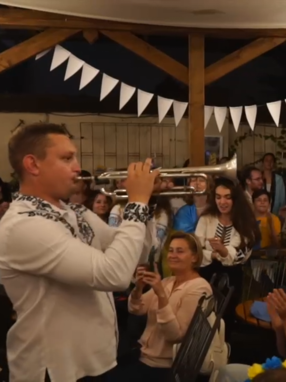 On a Pipe. Що в перекладі означає - На трубі #mbo #mindblowingorchestra #trumpet #irishmusic #ukrainianband #electroswing #saxophone #baritonesaxophone @Bari George @choboryak.igor @Тарас Щербина @Jackie_Jonson @Любомир @andriy_vivcharyk @ATrumpet @Petro Senchuk @Taras S 