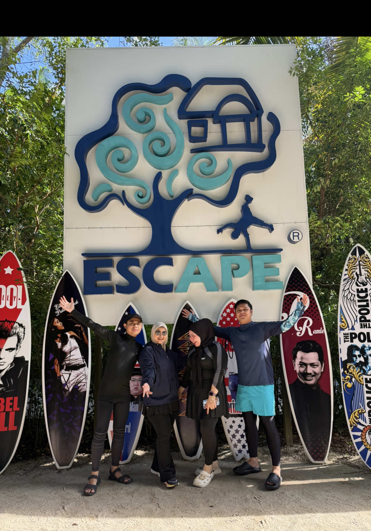 The Most Adventurious Activity and Most drama scenes during Flying Fox hahahaha @ESCAPE MY Thankyou for the memories 💕🛝🤿💦☁️✈️ #escapepenang #escapegame #escape #ESCAPE #escapemalaysia 