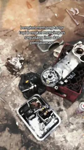 Turun mesin lubang IN dan EX wajib bersih ya bosku, buat pembersiahan pakai bor tuner porting , dan cek di krijing kuning buat mata bornya ☝🏻 Bengkel buka setiap hari  Wa : 082267806377 Tanya tanya juga boleh bosku  #bengkelinjeksi #bengkelmotor #fyp #madiun24jam #mekanikmuda #storybengkelkatakata #katamotivasi #mekanikindonesia #storywa #matabormultifungsi #mataborporting 