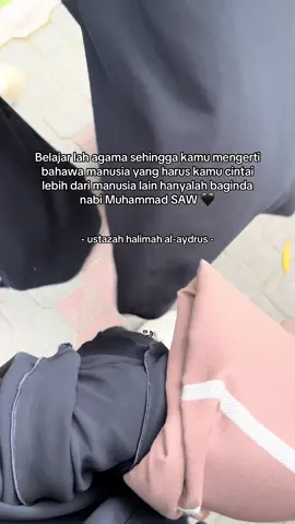 Nah sakitkan ? Makanya berharap sama Allah bukan makhluk nya 🙂‍↕️ #foryoupage #fyp #ustazahhalimahalaydrus #iium #bismillahfyp 