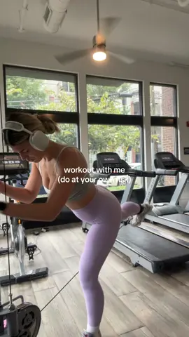 walking hurts today 🥵🥵 #workoutroutine #motivation #glutesworkout #dailymovement #fentysuperbrandday 