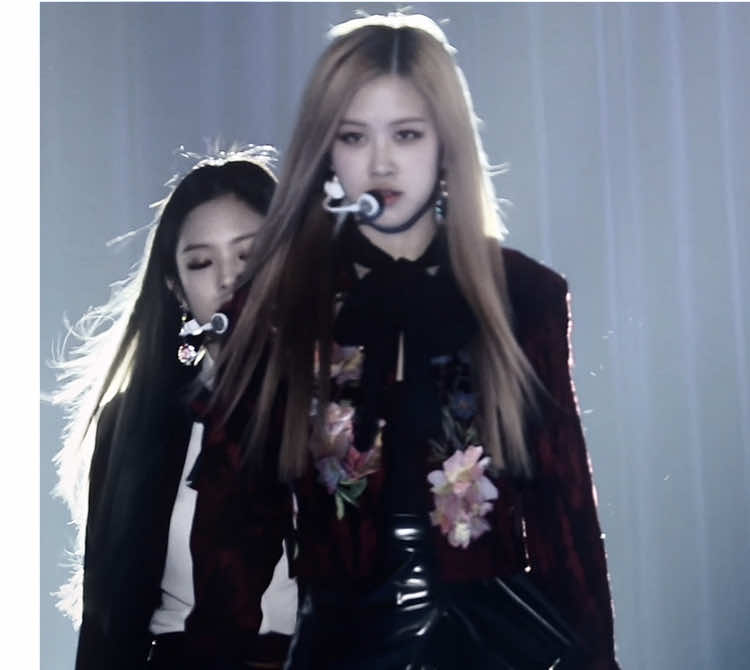 it’s like seeing an ex…  #rosé #roséedit #parkchaeyoung #roseedit #blackpinkedit 