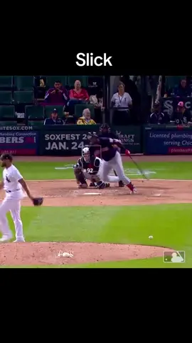 Slick up the middle play.  #timanderson #slick #secondbase #shortstop #defence #chicagowhilesox #defence 