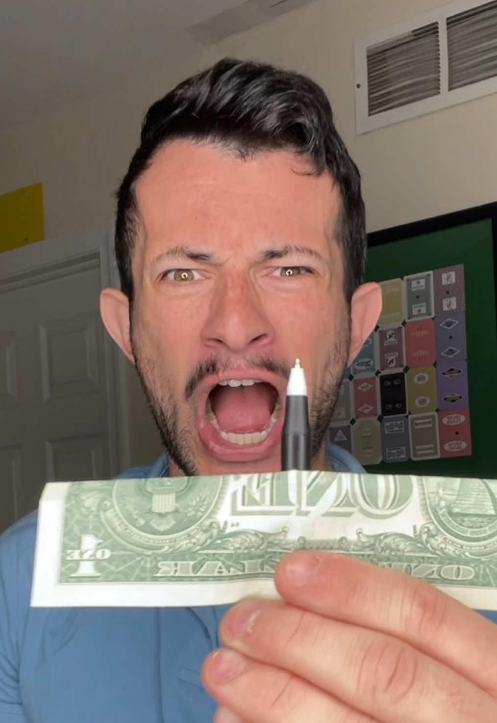 I guess I practice voodoo now #magictrick #magician #magic 