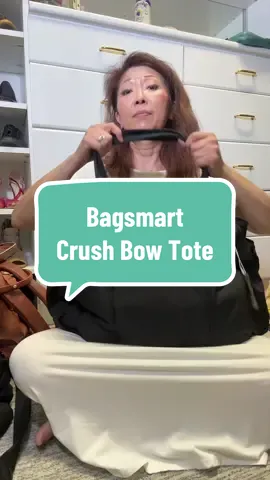 I don’t know who’s watching but this video is for the gym girlies who need big tote bags for all their stuff. Bagsmart is waterproof, has plenty of generous pockets and even a pocket for a laptop in case you are going to the office straight from the gym. @BAGSMART @Bagsmartbags #bagsmart #bagsmarttotebag #crushbowtote #totebag #gymtote #tiktokshopbacktoschool #tiktokshopcreatorpicks #algorithm #algorithmtiktok 