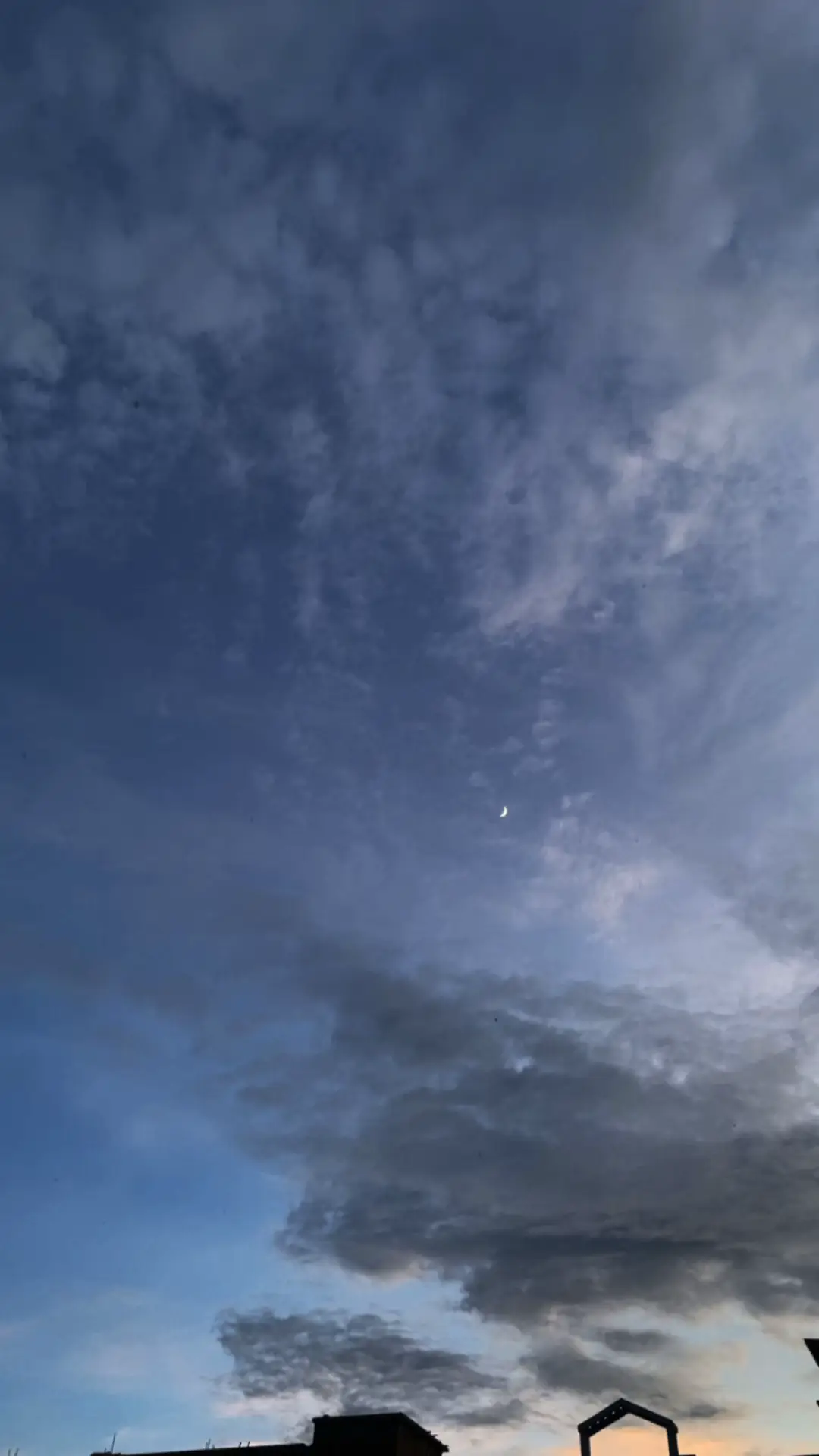 চাঁদ 🌙 #moon #sky #moonsky #skyphotography #nature #explore #bdtiktokofficial #viralvideo #foryou 