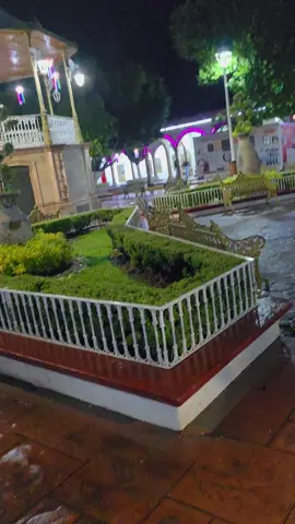hermosa nuestra plaza en SAM #paratiiiiiiiiiiiiiiiiiiiiiiiiiiiiiii #vacaciones#santaanamayamichoacan #plaza #mexico🇲🇽 