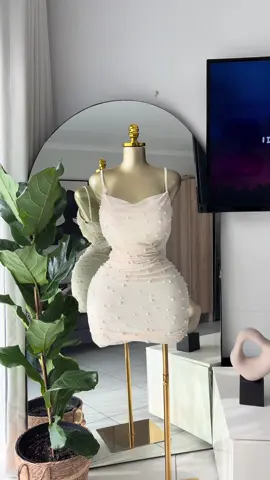 Dress available Size:S,M,L,XL Price: R750 To place your order, simply send a screenshot of the item you’d like via DM or WhatsApp us at 064 679 6181. Same-day delivery within Cape Town. 1-5 days delivery for orders outside Cape Town. Please note, delivery fees are not included.