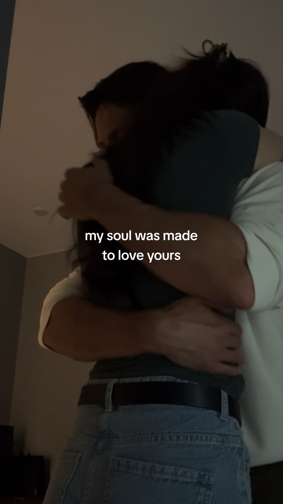 I love you❤ #lovelanguage #holdinghands #healthyrelationship #soulmate #couplegoals #lovequotes #couple 