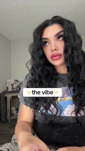 What’s the vibe? #vibecheck #wlw #wuhluhwuh #🌈 