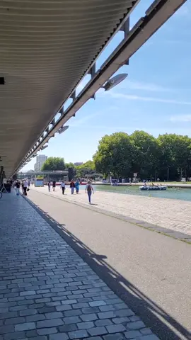 Parisian canal #fyr #dailyparis #paris #parisvibes #realparis 