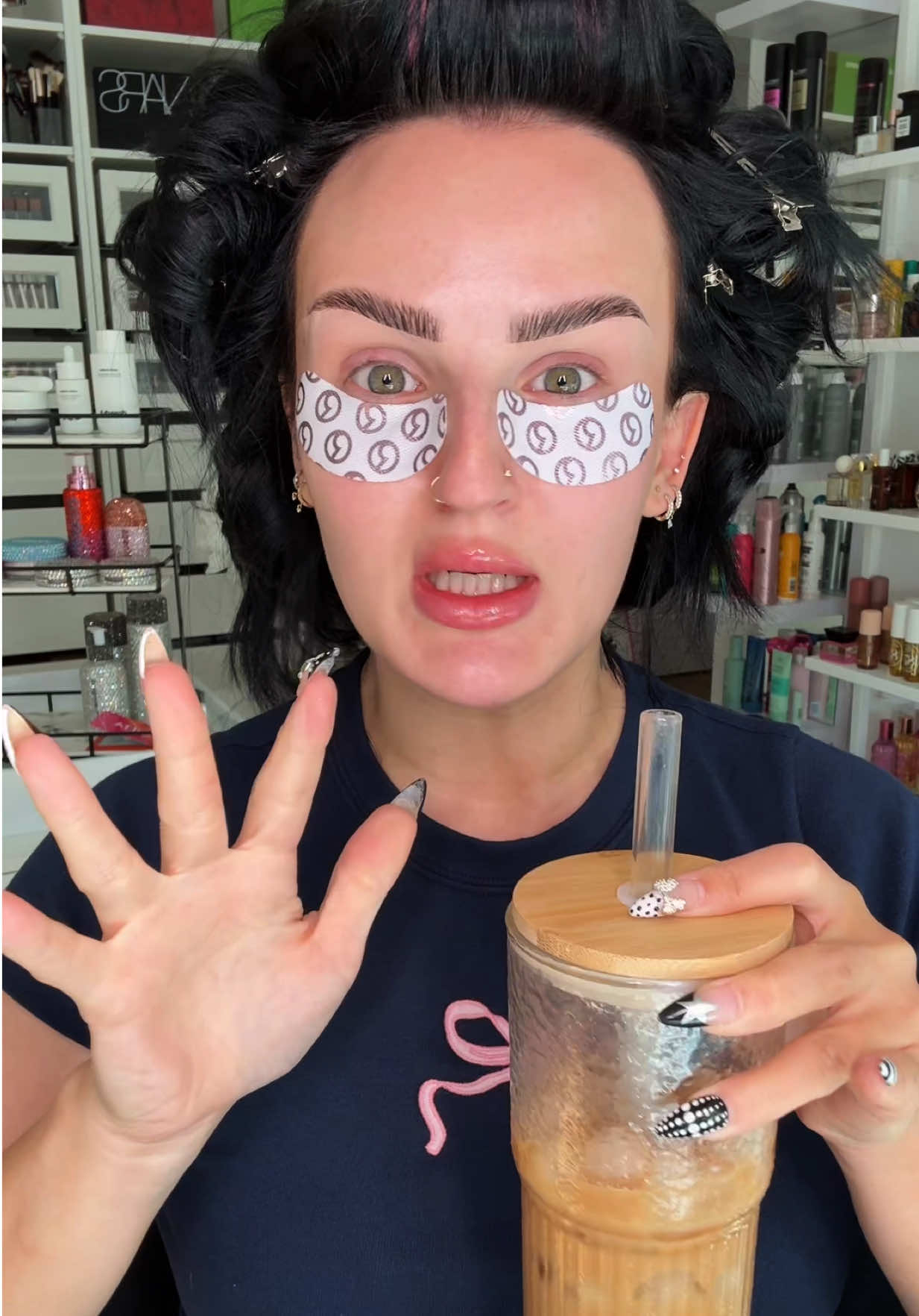 GRWM TO BUY A BIKE.. 😳🚴‍♀️🚲 #makeup #beauty #grwm #bike #greenscreen 