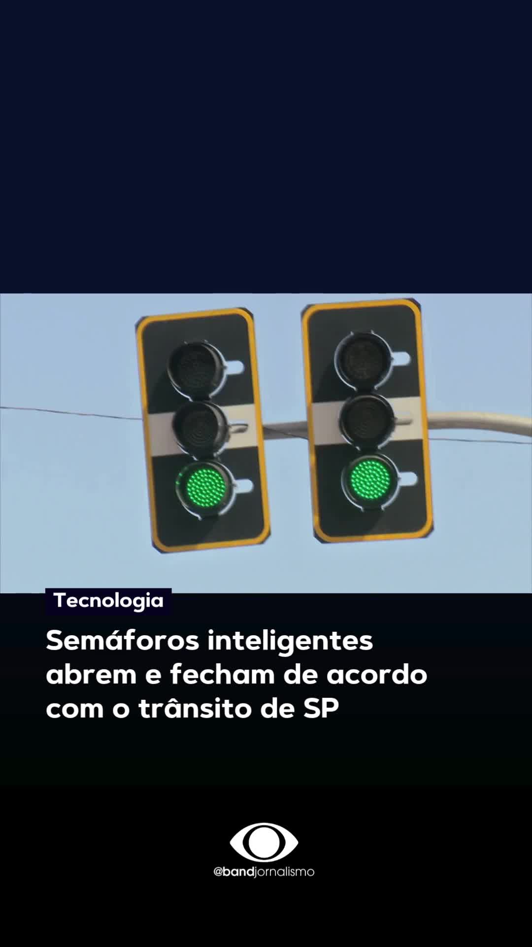 Em uma cidade com mais de 8 milhões de veículos como São Paulo, qualquer tecnologia pra diminuir o trânsito é bem-vinda. Uma delas são os semáforos inteligentes, que abrem e fecham de acordo com o fluxo que varia ao longo do dia. #BandJornalismo