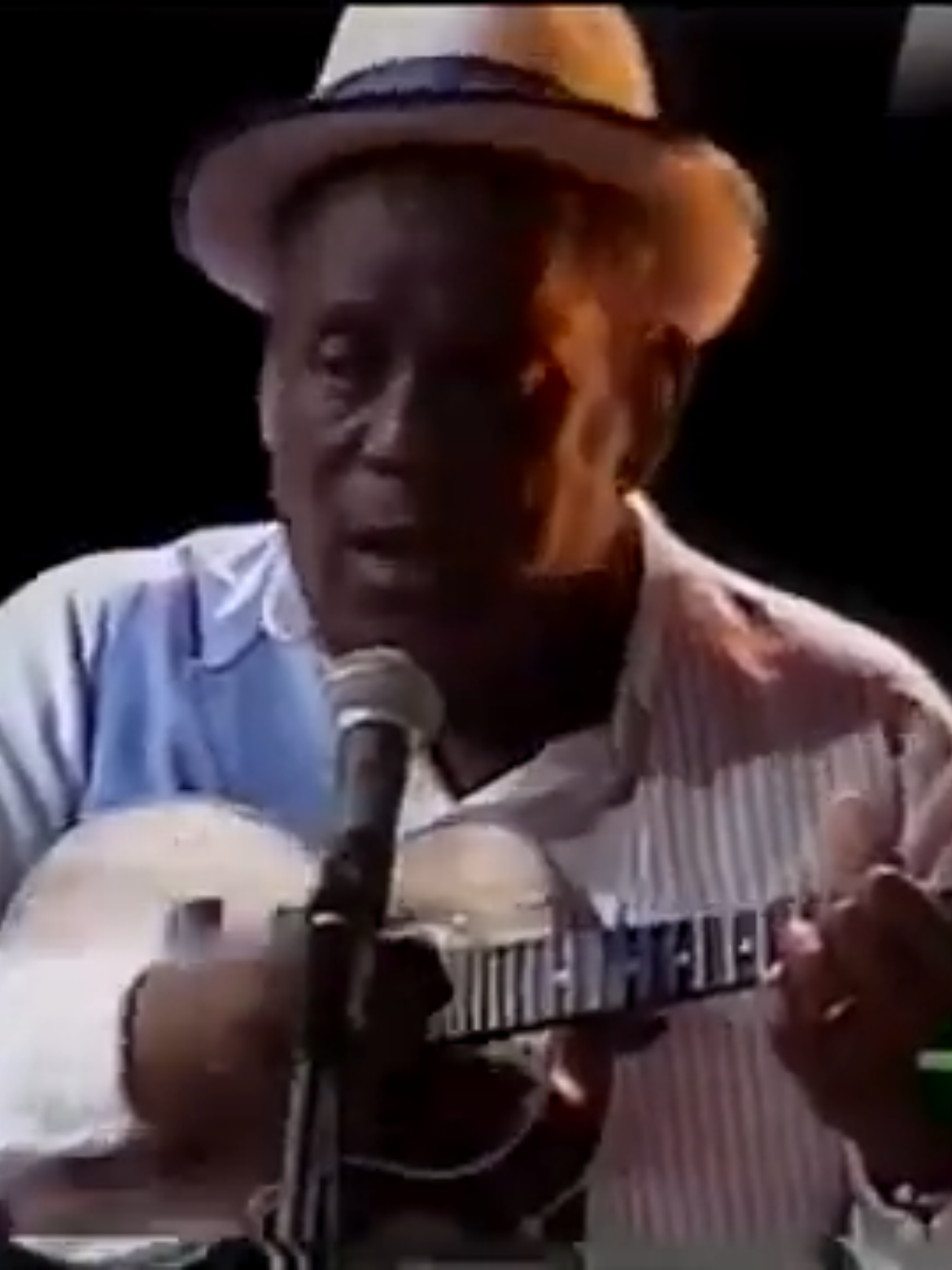 Contos de areia - Monarco com a Velha Guarda da Portela  #musica #samba #velhaguardadaportela #monarco #portela #areia #contos 