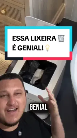 🗑️ LIXEIRA INTELIGENTE QUE TROCA O SACO SOZINHA! 😱 Já pensou nunca mais ter que amarrar o saco de lixo ou se preocupar em colocar outro? Eu mostrei no vídeo uma lixeira simplesmente genial! Ela detecta quando o lixo está cheio, fecha o saco automaticamente, lacra direitinho e já posiciona um novo saco no lugar. Tudo isso sem você encostar em nada. É a praticidade que faltava na sua casa! Essa tecnologia é perfeita pra quem busca mais higiene, conforto e praticidade no dia a dia. Ideal pra cozinhas modernas, apartamentos, áreas gourmet e até escritórios. Uma solução simples, mas que mostra como a automação tá chegando até nos pequenos detalhes do nosso cotidiano. Se você curte tecnologia doméstica e ideias que facilitam a vida, esse vídeo vai te deixar impressionado! #lixeirainteligente #tecnologiaparacasa #automaçãoresidencial #casainteligente #lixeirafuturista