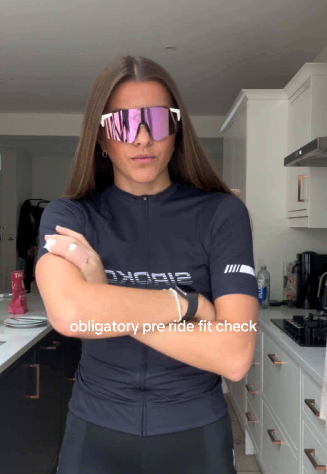 It’s part of the routine 💅🏼 Wearing @Siroko discount code: jenna #cyclingoutfit #cycling #roadbike #bike #girlswhoride #biketok #siroko #sirokocycling 