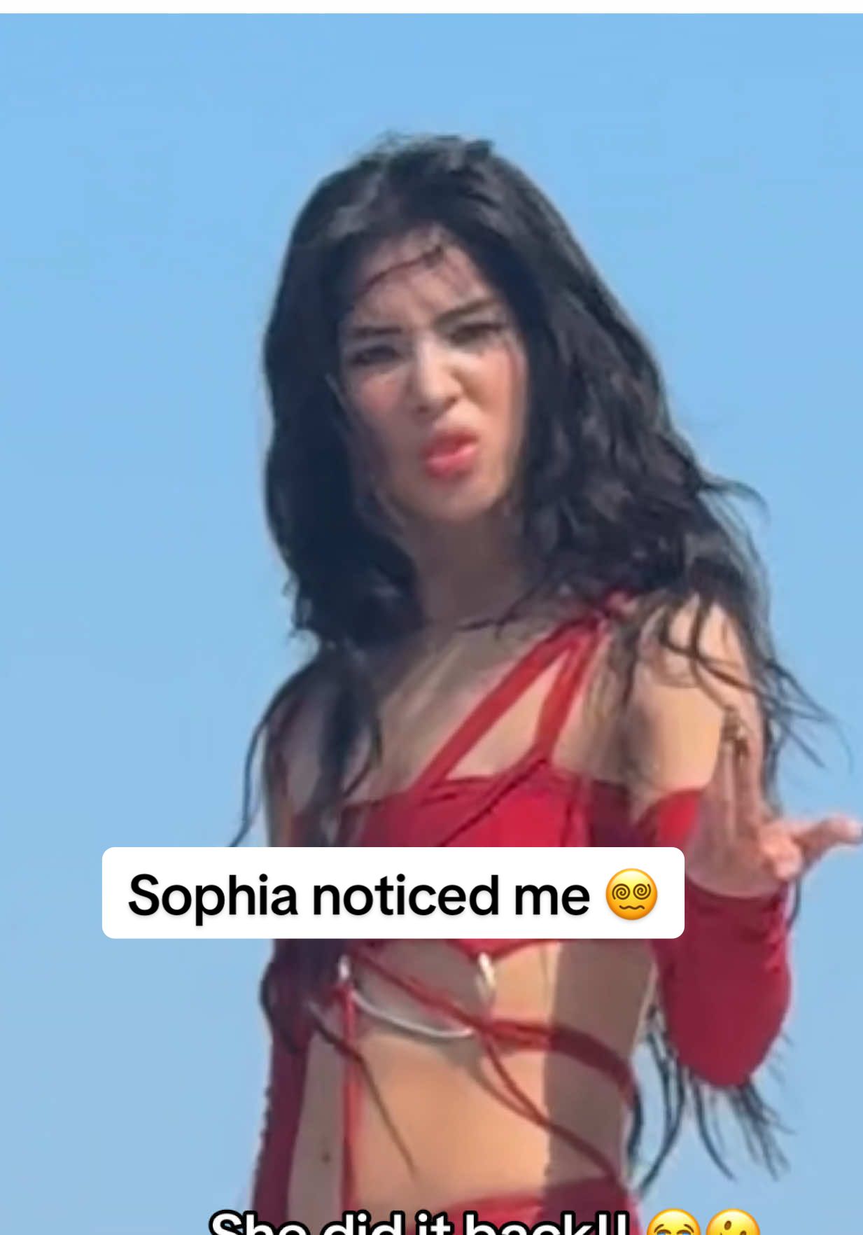 oh who is I!!!! #katseye #lollapalooza #katseye_sophia #whoisyou