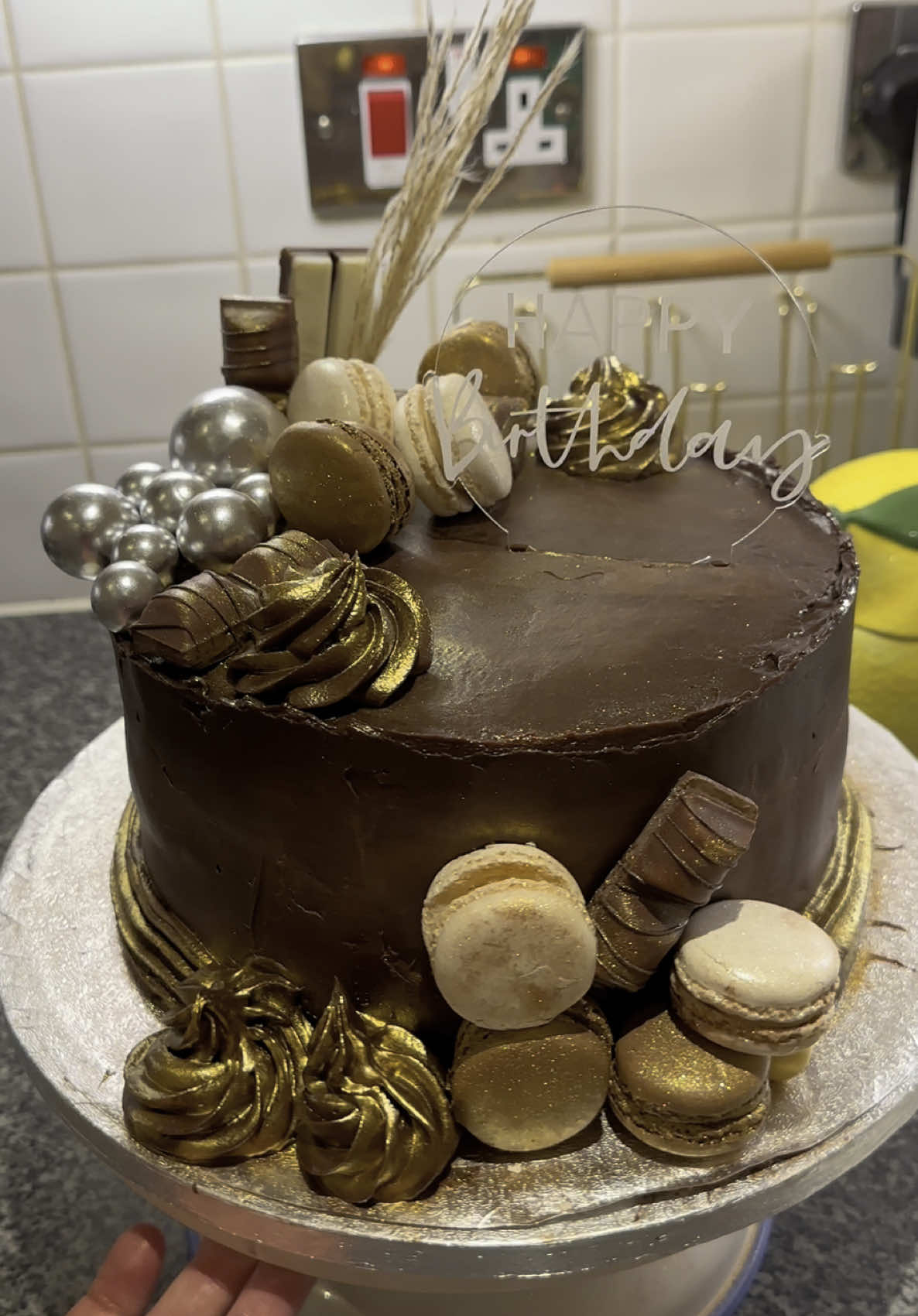And how much would you pay? 🙃#cake #baker #chocolatecake #cakedecor #cakedecorating #caketok #cakeart #cakeartist 
