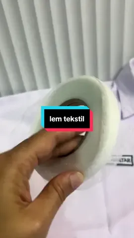 nyesel kenapa baru tau ada lem tekstil ini 🫣 Hemat budget dan hemat waktu banget ga perlu antri ke tukang jahit 🫣 harus banget stock ini dirumah 🫶🏻 #lemtekstil #lemkain #lemjahit #tukangjahit #potongkain #potongcelana #keranjangkuning #fyp #fyppppppppppppppppppppppp 