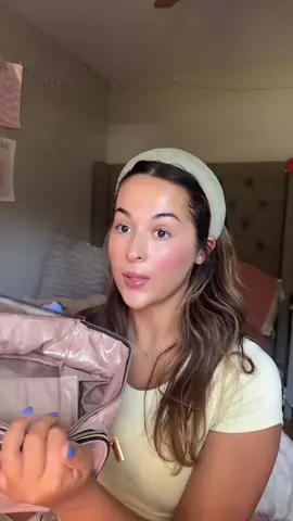 let’s pack my makeup bag @Summer Fridays @Bubble Skincare @cocokind @milkmakeup @Patrick Ta Beauty @Hourglass Cosmetics @Rare Beauty @Charlotte Tilbury @Benefit Cosmetics @Kosas @Maybelline NY @elfcosmetics @Tower 28 Beauty @urban decay #fyp #foryou #foryoupage #makeup #skincare 