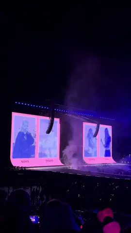 TYPA GIRL D-2 Paris #blackpink 