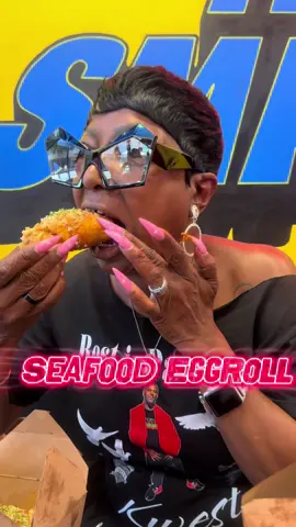 At this point the seafood eggrolls tryna outshine the buckets 😭 Come try the roll everybody talkin bout‼️   📍659 S FLOWER ST LOS ANGELES CALIFORNIA 90017