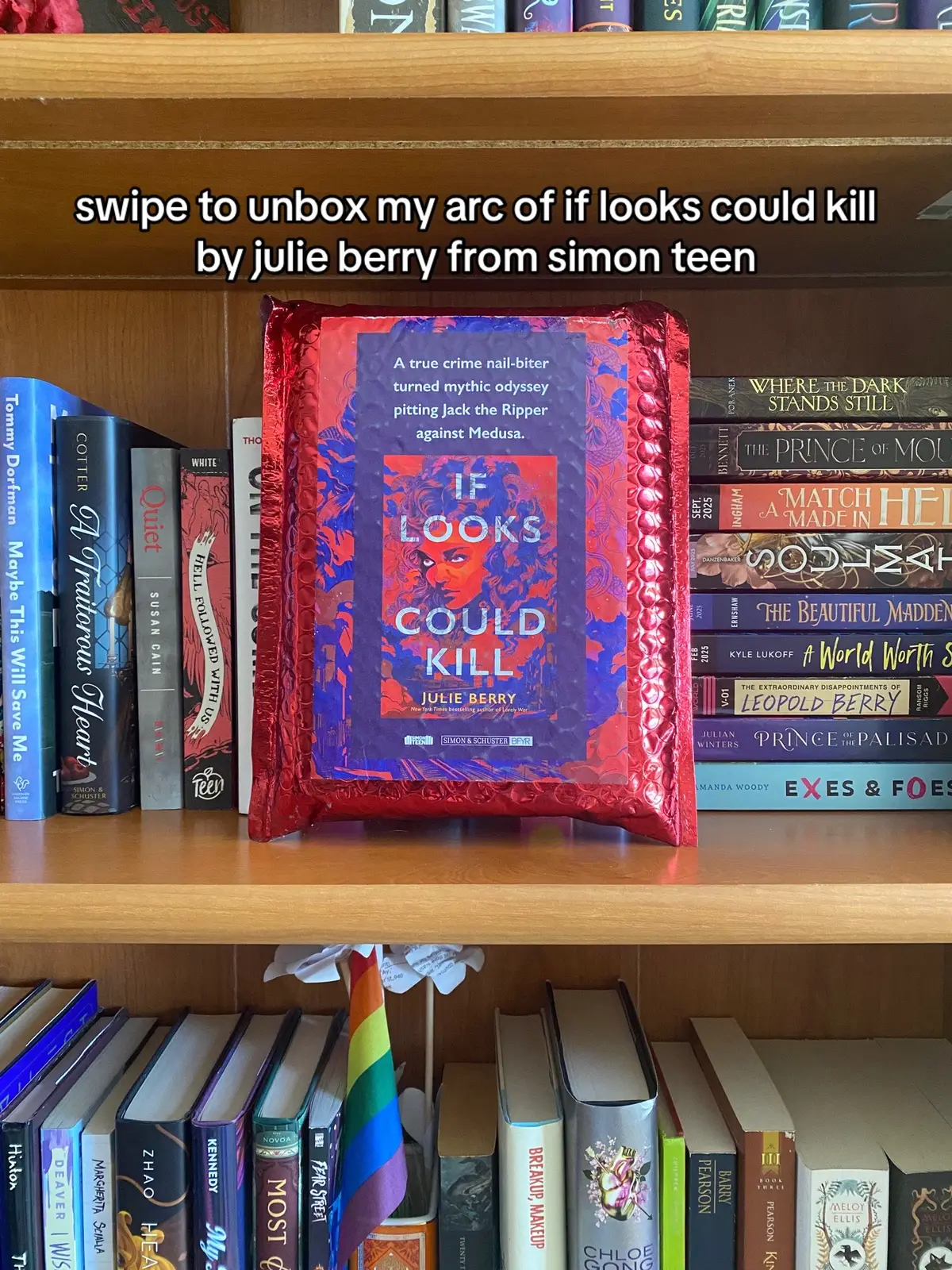 im so here for this jack the ripper vs medusa mythic true crime book @Simon Teen has sent me #simonteeninfluencer #iflookscouldkillbook #julieberry #jacktheripper #medusa #bookunboxing #unboxing 