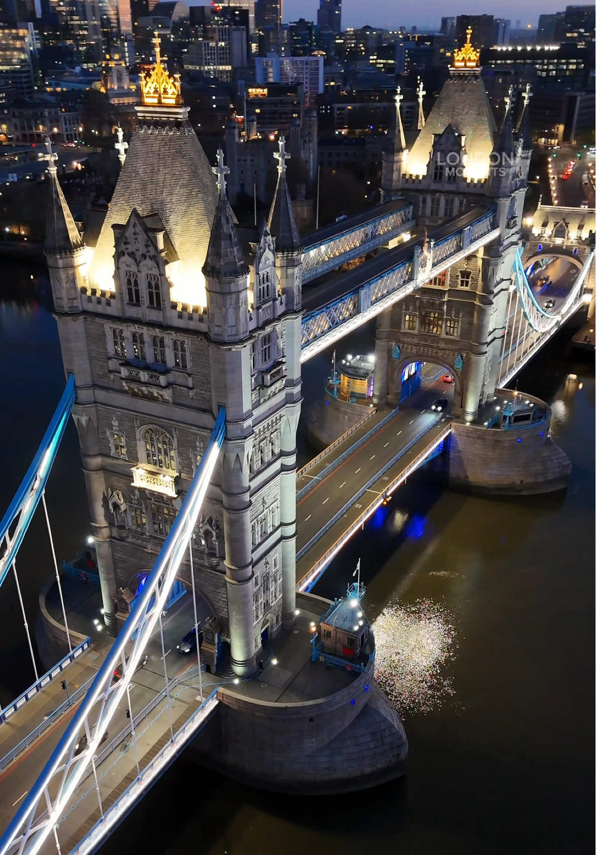 London moments ❤️🇬🇧 #londonmoments #london #explorelondon #visitlondon 