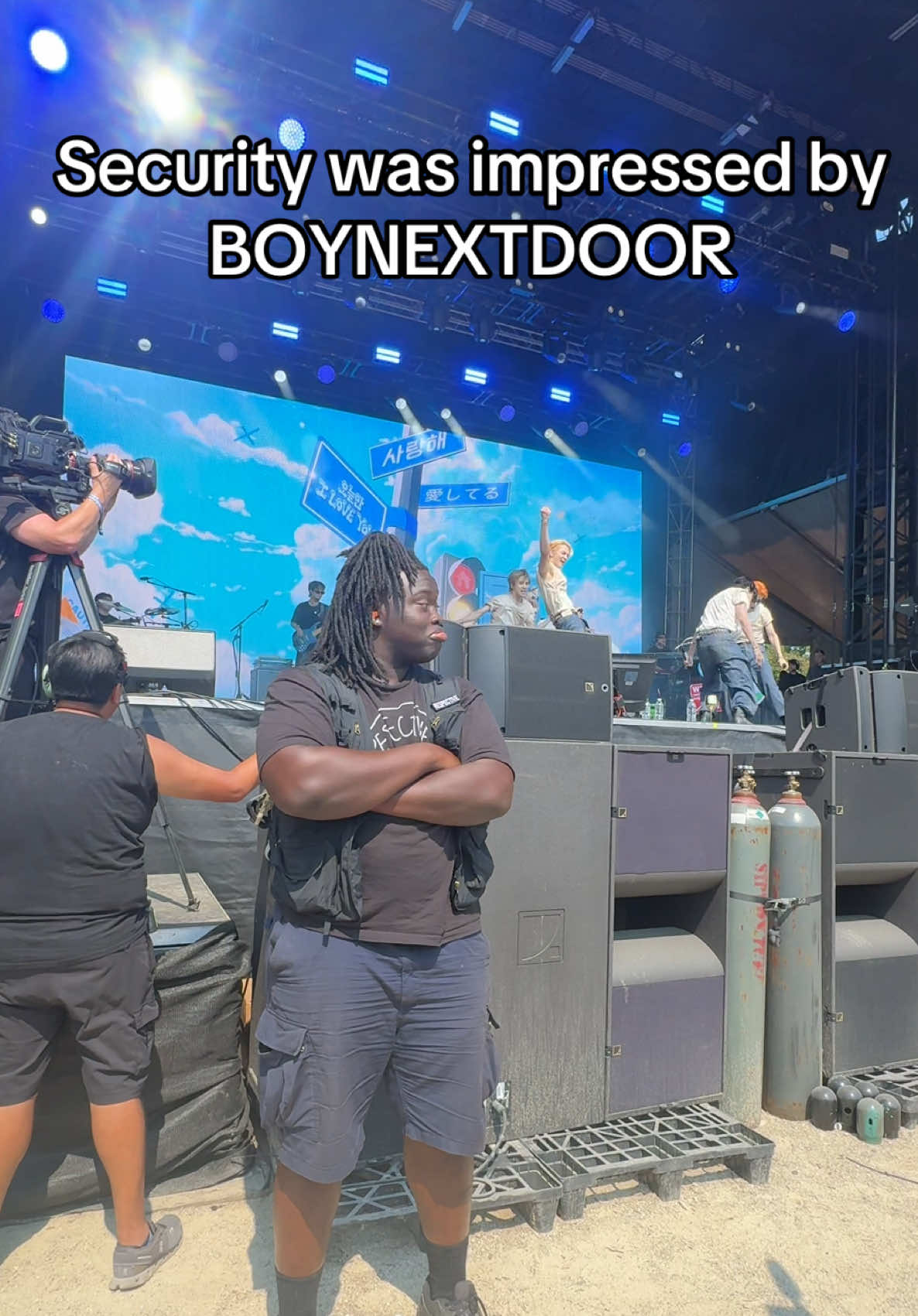 We all felt the same way as security 👏 #lollapalooza #boynextdoor 