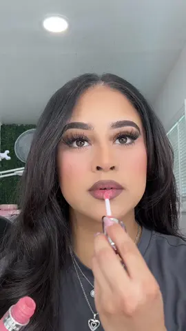 The perfect pink lippie #lipcombo #sacheubeauty  #bunnytonguelipgloss 