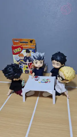 Playing UNO with the 3rd gym squad! 😂 Audio is from a Twitch stream by Ninja, and the animation was inspired by a video I saw on YT Shorts uploaded by Mashumaro_amai, who said that video is not theirs either, so if you know who made the animation of this, please let me know! Nendoroid head + DOD doll body + ob11 sized clothes Note that Good Smile Company has a page of partner shops listing worldwide on their website, so please do your own research on where to buy nendoroid, I will not answer any question about this. If you’re Indonesian like me then go check the showcase on my profile. DO NOT REUPLOAD   #stopmotion #nendoroid #haikyuu #bokutokoutarou #kurootetsurou #tsukishimakei #akaashikeiji 