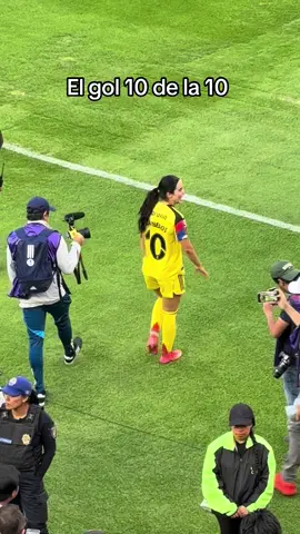 Te amamos Scarlett ✨💛 #americanista #clubamerica #america #ame #americafemenil #ligamxfemenil #queretaro #goleada 