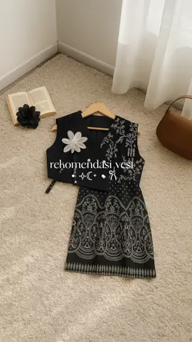 SF - Luna Vest Rib & ceruty motif / Atasan Outer Wanita. #outfitideas #vestlucu #ootdhijab 